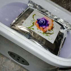 WAX MELTER AND NAIL DRYER
