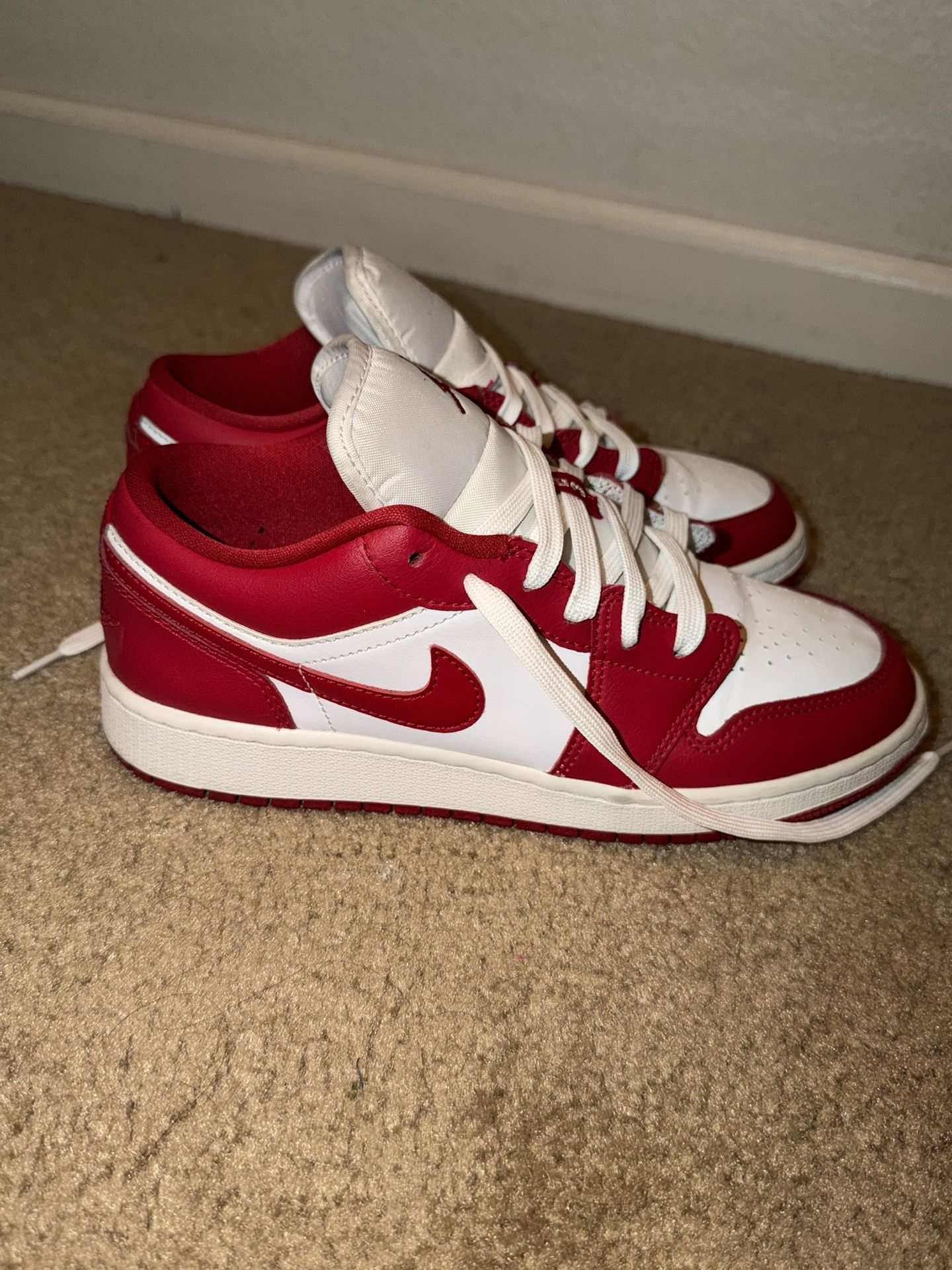 Jordan 1 Low Gym Red White (GS)
