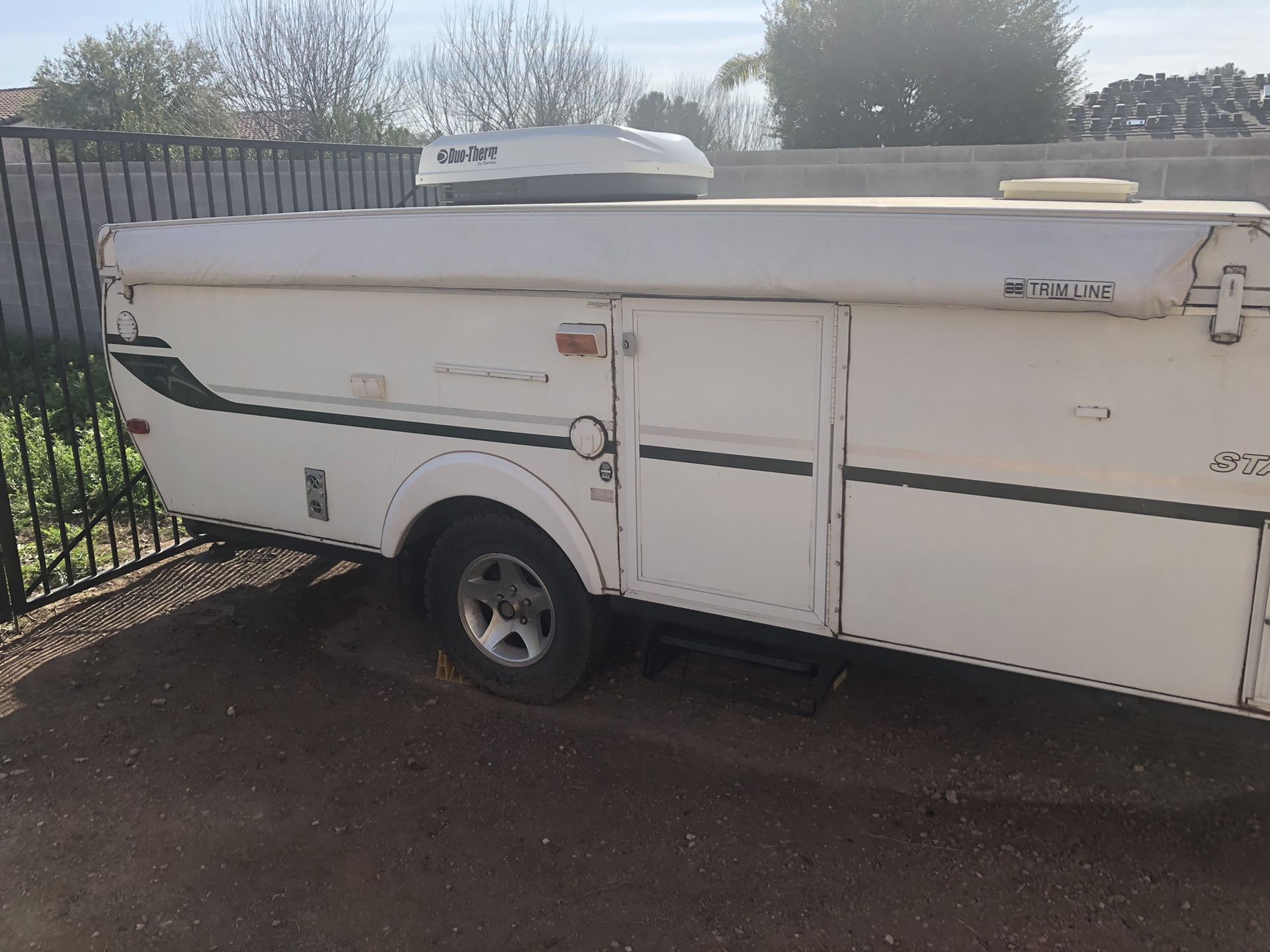 2004 Starcraft Centennial 3606 pop up camper trailer for Sale in Tempe