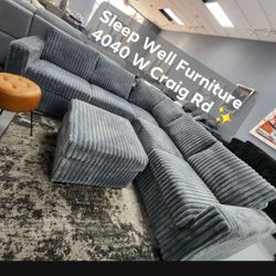 ✨️ Sectional Sofa✨️ Furniture Queen Bedrooms, Dining Avail 