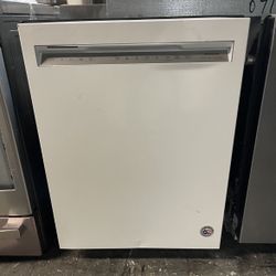 KITCHEN AID WHITE DISHWASHER 