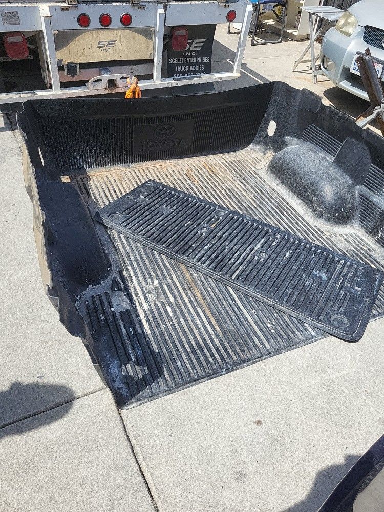 Toyota Tundra Short Bed Cover