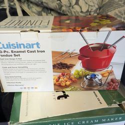 fondue set NEW IN BOX