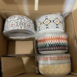New in Box 4 Colorful Stoneware Cereal Soup Storage Bowls w/Lids