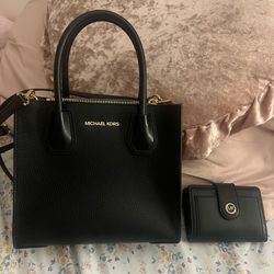 Micheal Kors purse and wallet