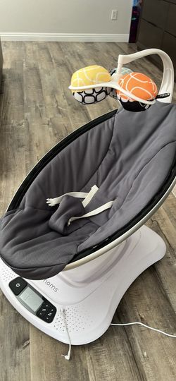 4 moms mamaroo swing