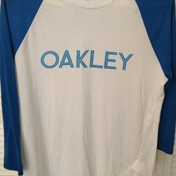 Oakley Shirt 
Mens Small
Woman M/L
Brand New
