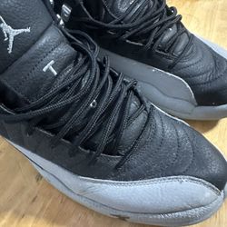 Jordan 12 size 8 Black/Gray