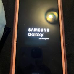 Samsung Galaxy S23 Fe. 