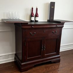 Haverty’s Flip Top Server* Cherry 
