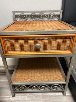 Wicker Bedroom Furniture Set – Dresser, 2 Nightstands & 2 Mirrors