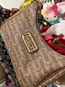 Juicy couture shoulder bags