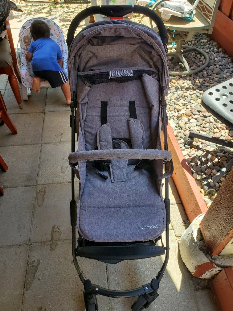 MammyGol Lightweight Stroller