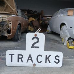 VINTAGE RAILROAD SIGN!!! 125$