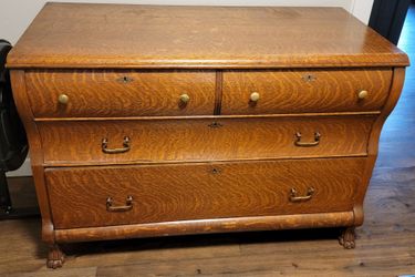 Antique tiger oak dresser.