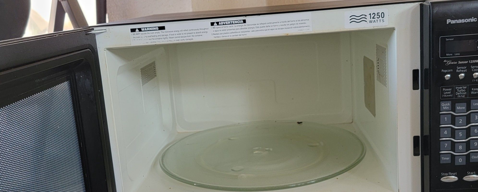 PANASONIC GENIUS SENSOR 1250w MICROWAVE