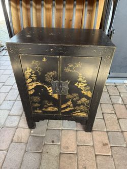 Vintage Beautiful Chinese Hand Painted Black Lacquered Cabinet Chinoiserie