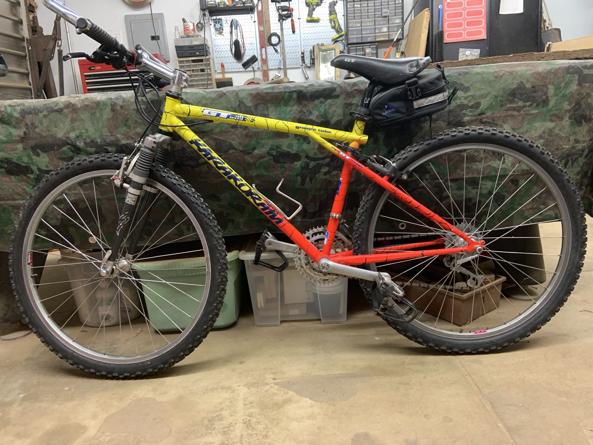 1992 Vintage GT KARAKORAM Mountain Bike