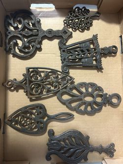 Vintage Trivet - Butterfly And Wilton (7 Large 1 Small) - Take All