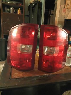 Tail lights for a chevy silverado/GMC/1500,2500D,3500D,PICKUP