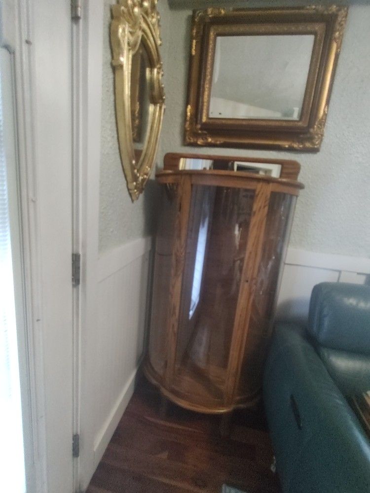 China/Curio Cabinet