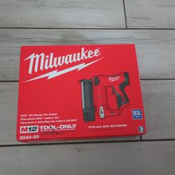 Milwaukee M12 23 Pin Nailer 