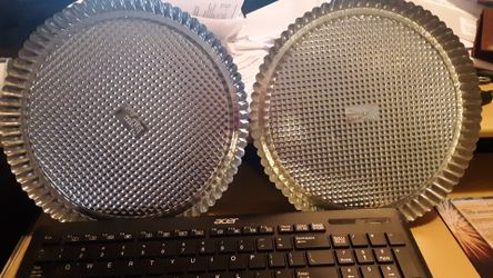 Pampered Chef 2 alum round 10" tart pans