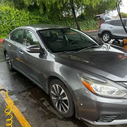 2018 Nissan Altima 25