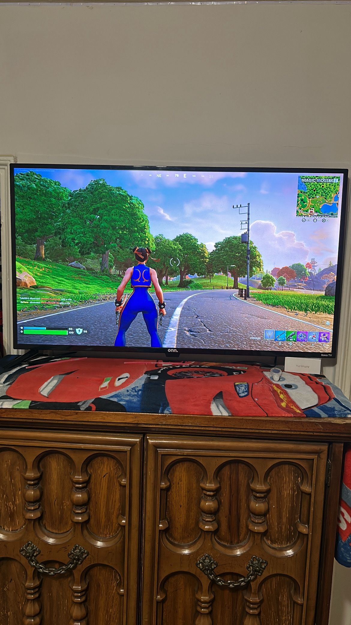 32 inch onn Roku tv for small living  rooms