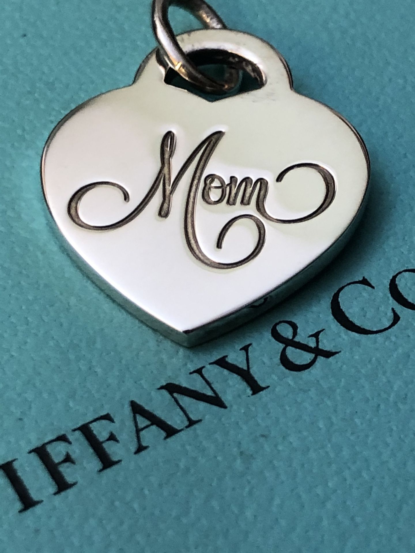 TIFFANY & Co. —MOM—HEART PENDANT—
