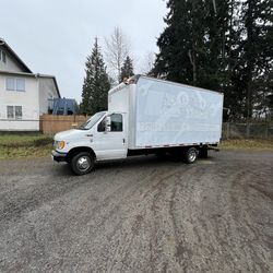 Ford box truck E-450