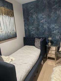 Restoration Hardware RH Devyn Tufted Daybed with Mattress – Navy Blue