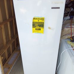Thompson Upright 6.5 Ft Kitchen Freezer
