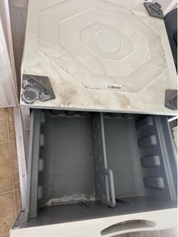 Samsung pedestal