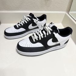 Men's Size 11 Nike  (NEW)