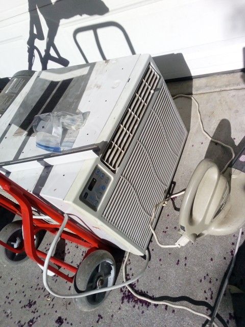 Window AC 14,200 Btu