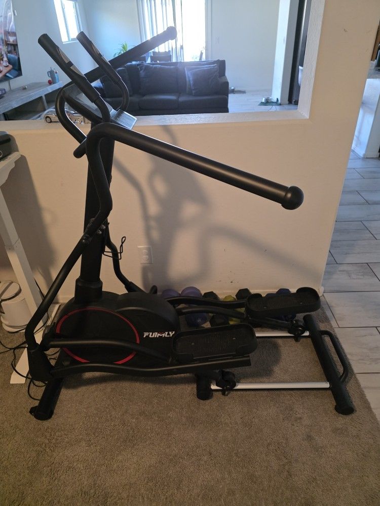 Elliptical With Adjustable Settings And Screen 