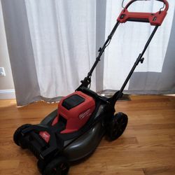 Milwaukee M18 Fuel 21 Inch Self Propelled Lawnmower 
