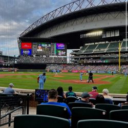 Seattle Mariners Diamond Club Tickets (7/5)