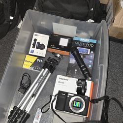Sony A 6100 Plus Accessories 