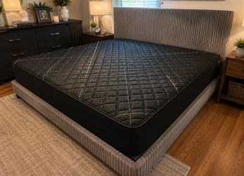 NEW ⚡️ King size 12” Inch Firm CoolGel Hybrid Mattress – Firm Feel Mattress @ Discount Prices ⚡️ $0 down Financing Available ⚡️ Delivery Available 🚚