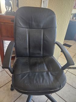 Executive office chair