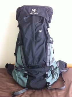 ArcTeryx Bora 75 women's backpack, Small ::Like New::