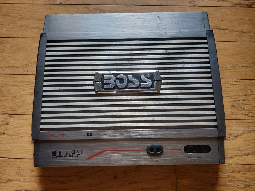 Boss Onyx Car Audio Amplifier