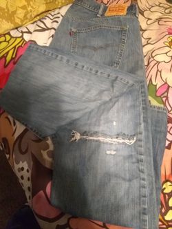 501 Levi's Distressed..!!!