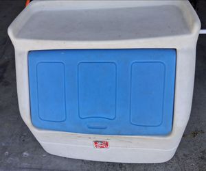 Step 2 toy box