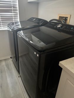 Samsung Black Top-Load Washer and Dryer Set