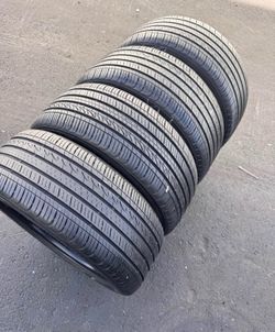 225 45 17 HANKOOK I'm selling this set of tires with 80% life left on all 4