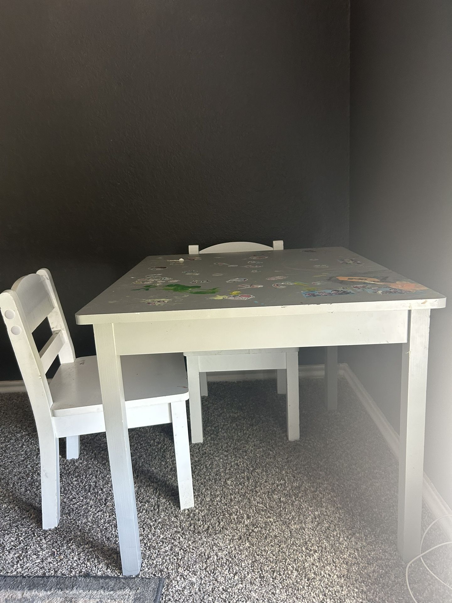 Kids Table and Chairs