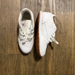 Reebok Classic With Gum Bottom Size 4